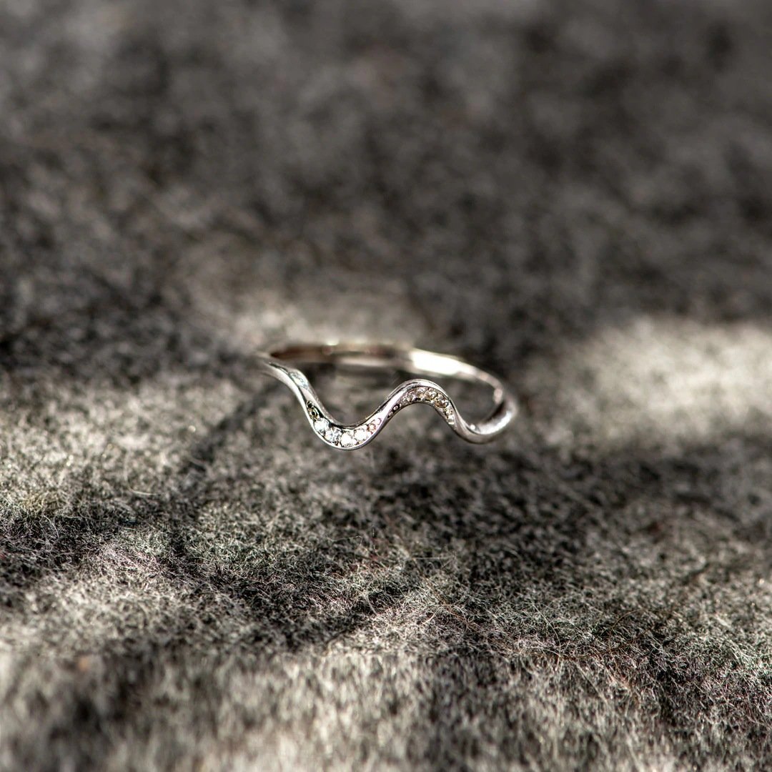 Water Wave Silver Ring — Adjustable Geometric Fashion Ring
