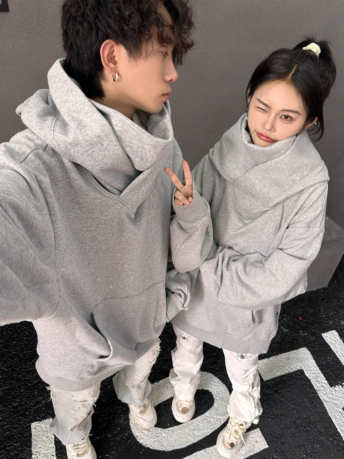 Loose High Collar Fleece-Lined Hoodie — Oversized Warm Sweater for Women
